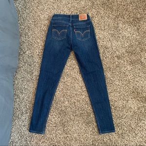 Levi’s 535 Super Skinny
